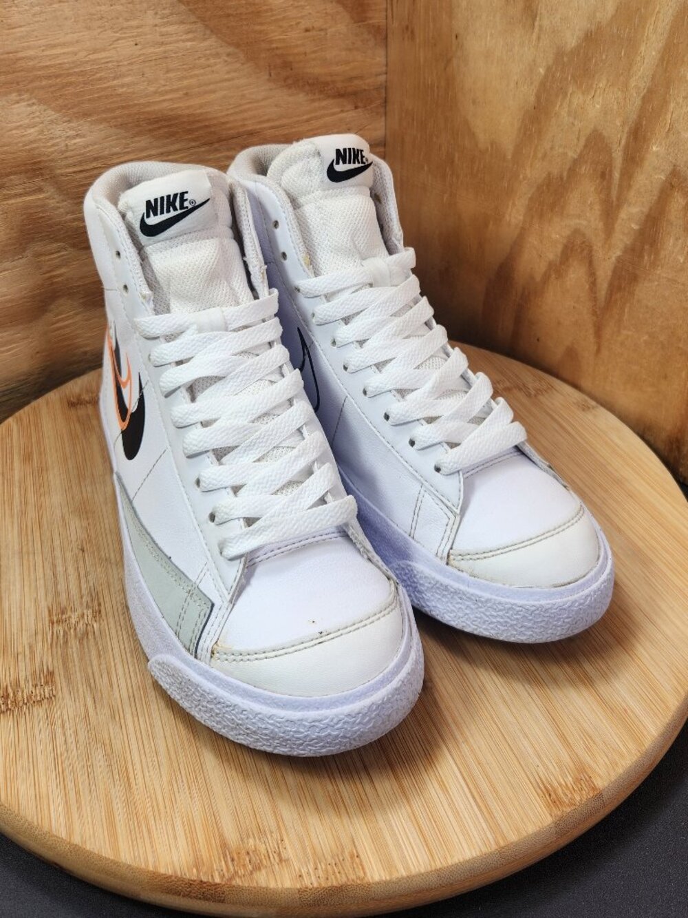 Nike Blazer Mid Womens White Shoes Sneakers Size 6.5